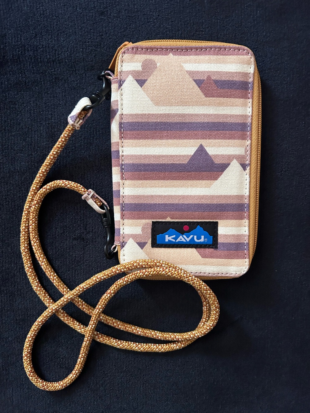 Kavu Go Time Cross Body Wallet, Beige & Brown, NWT
